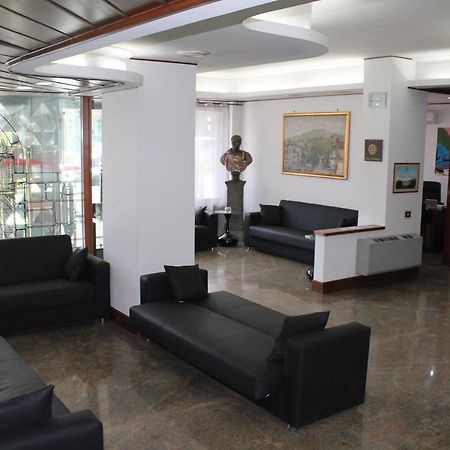 Augustus Hotel ออตตาวิอาโน ภายนอก รูปภาพ