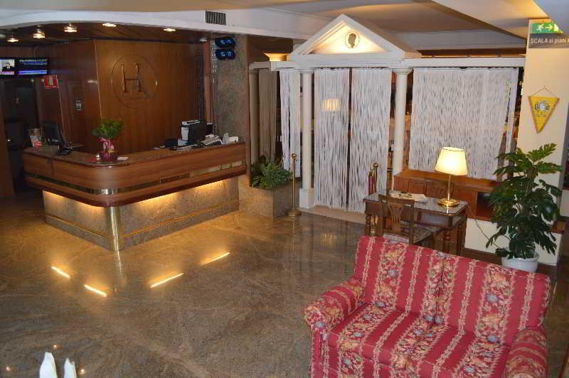 Augustus Hotel ออตตาวิอาโน ภายนอก รูปภาพ