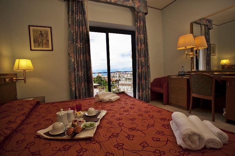 Augustus Hotel ออตตาวิอาโน ภายนอก รูปภาพ