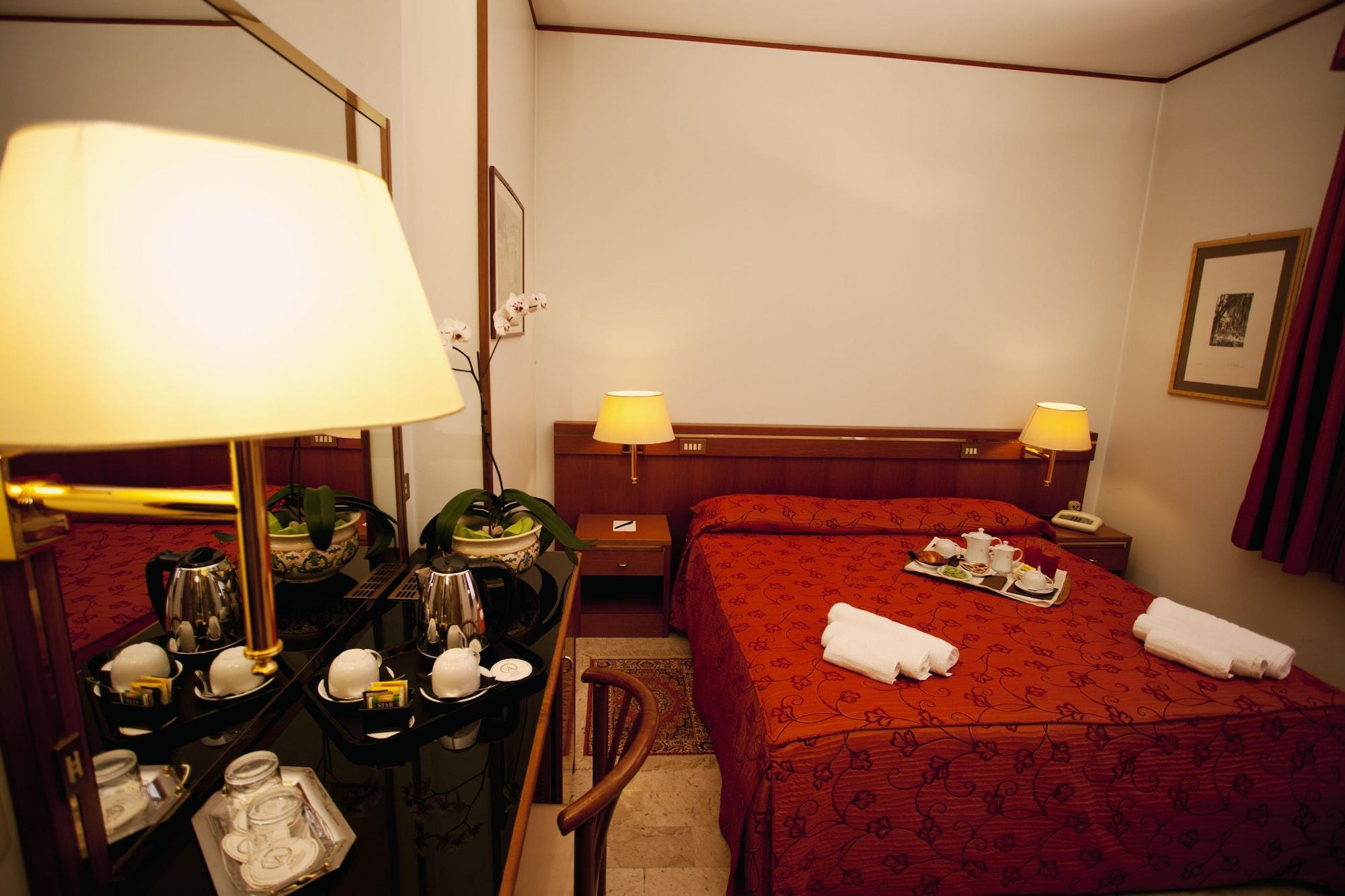 Augustus Hotel ออตตาวิอาโน ภายนอก รูปภาพ