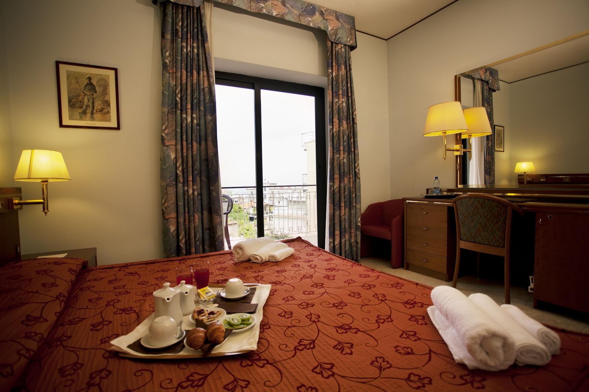 Augustus Hotel ออตตาวิอาโน ภายนอก รูปภาพ