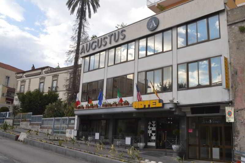 Augustus Hotel ออตตาวิอาโน ภายนอก รูปภาพ