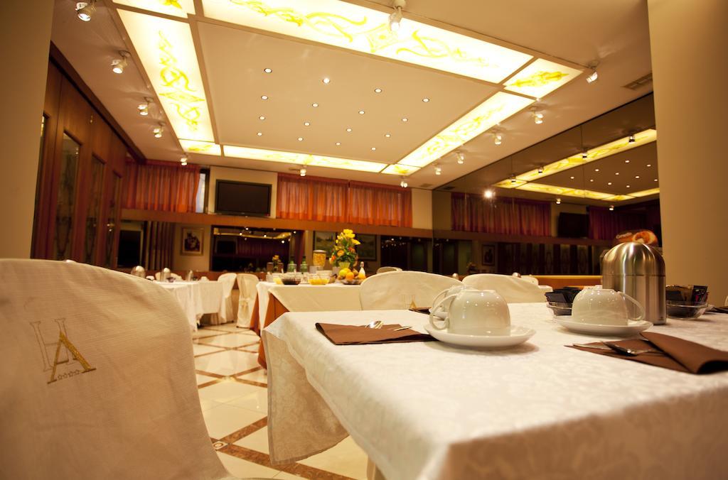 Augustus Hotel ออตตาวิอาโน ภายนอก รูปภาพ