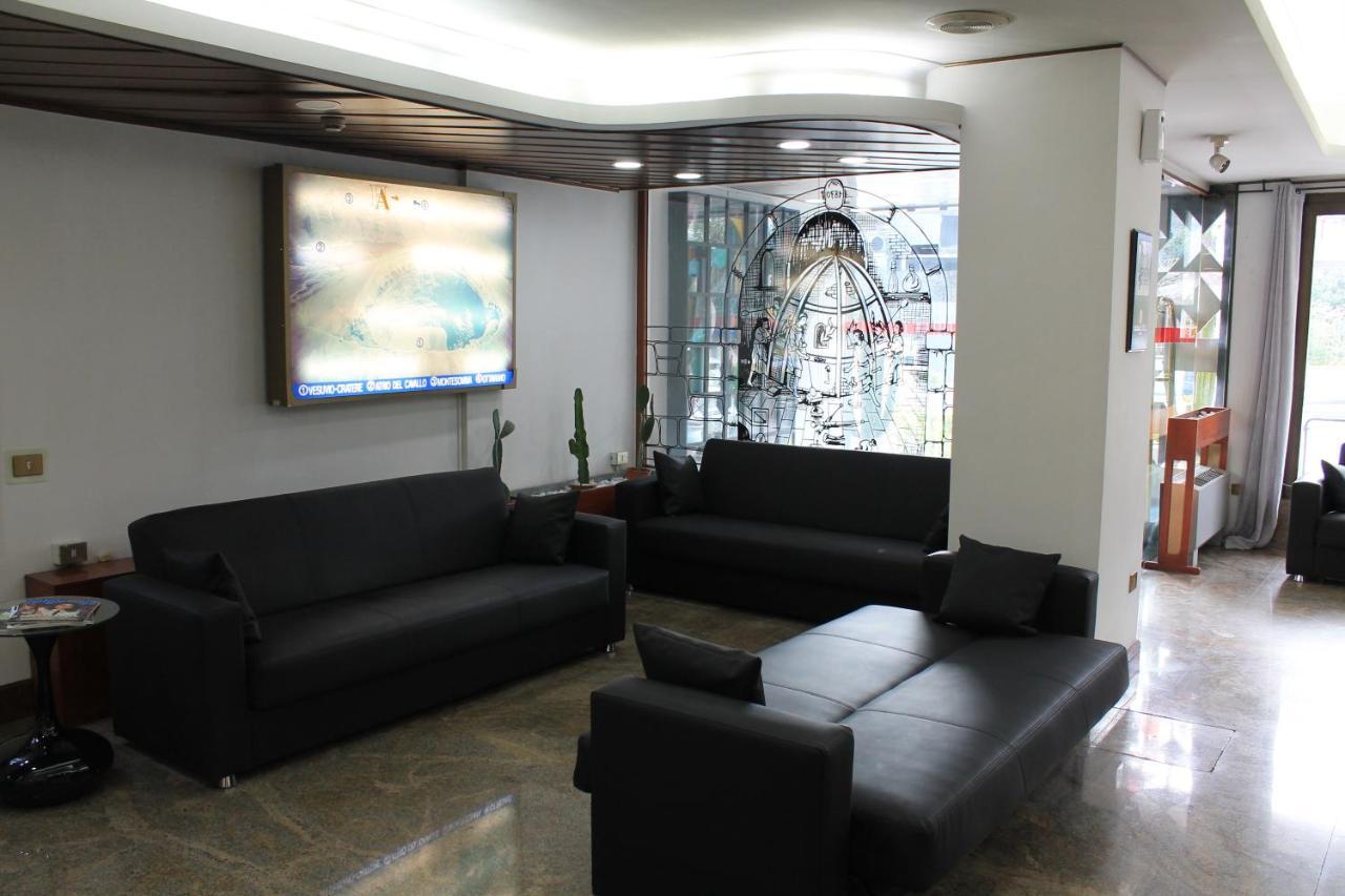 Augustus Hotel ออตตาวิอาโน ภายนอก รูปภาพ