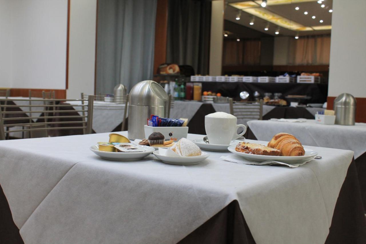 Augustus Hotel ออตตาวิอาโน ภายนอก รูปภาพ