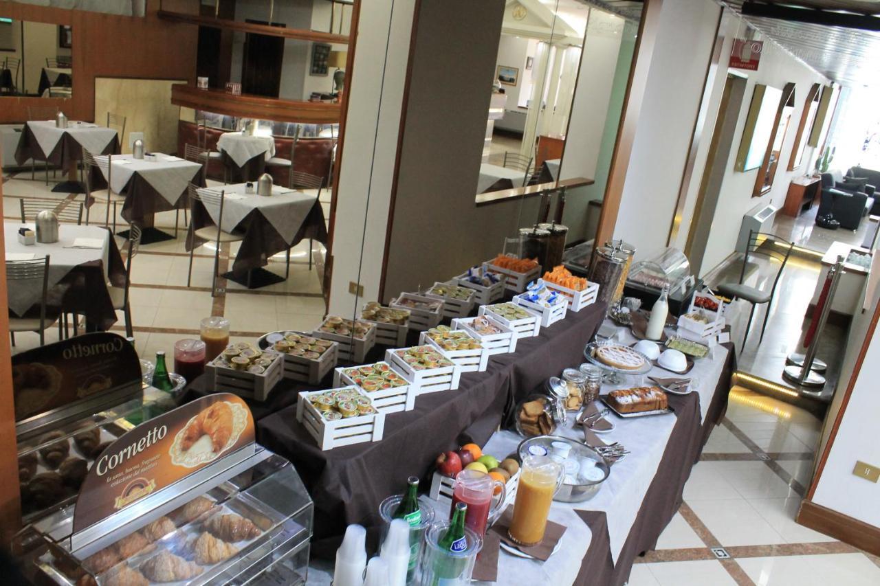 Augustus Hotel ออตตาวิอาโน ภายนอก รูปภาพ