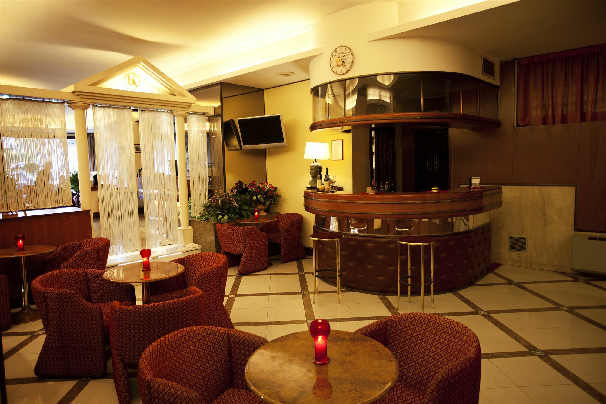 Augustus Hotel ออตตาวิอาโน ภายนอก รูปภาพ